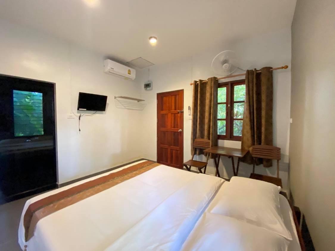 Coconut Bungalow Nai Yang Exterior photo