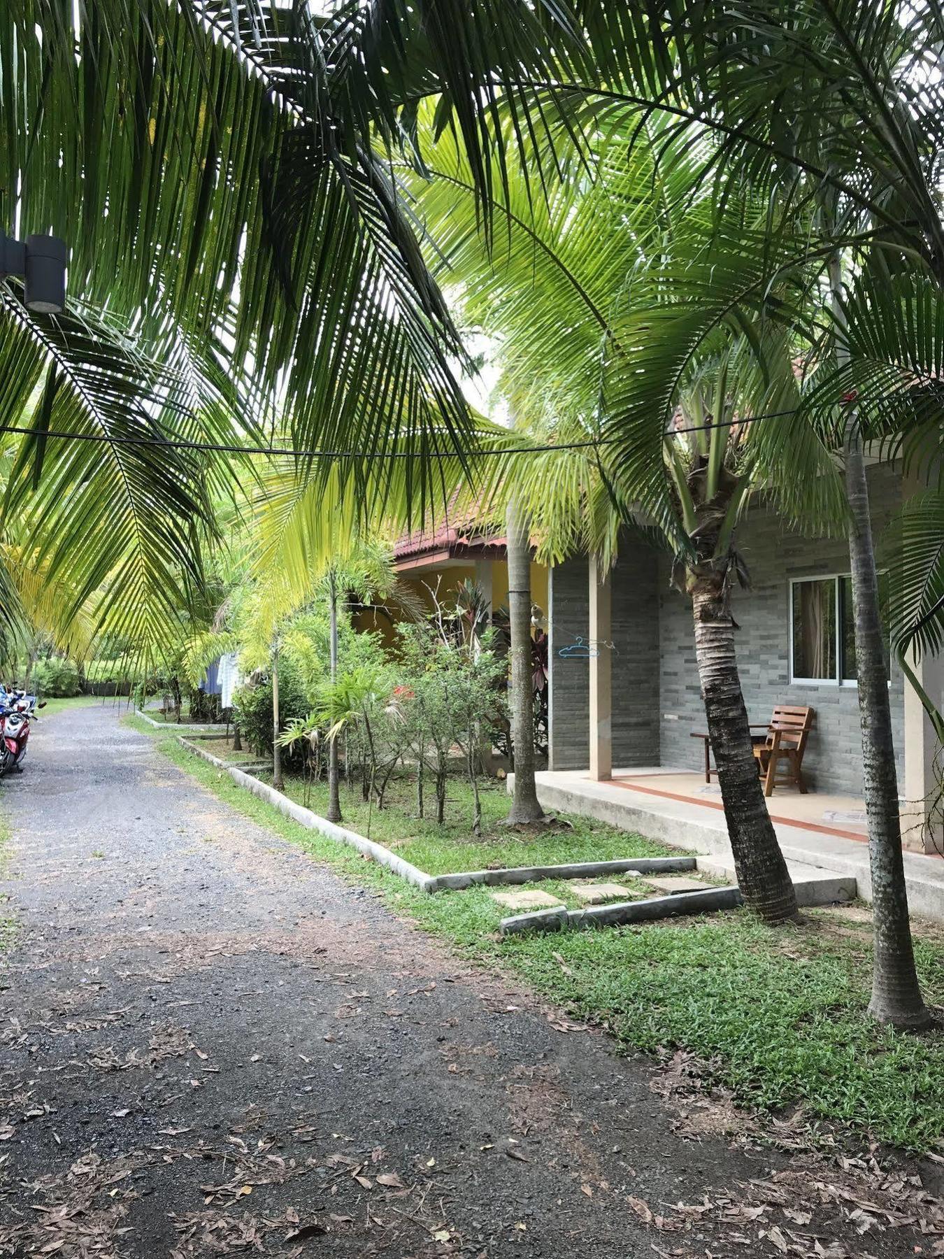 Coconut Bungalow Nai Yang Exterior photo