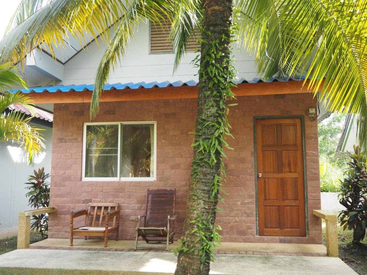 Coconut Bungalow Nai Yang Exterior photo