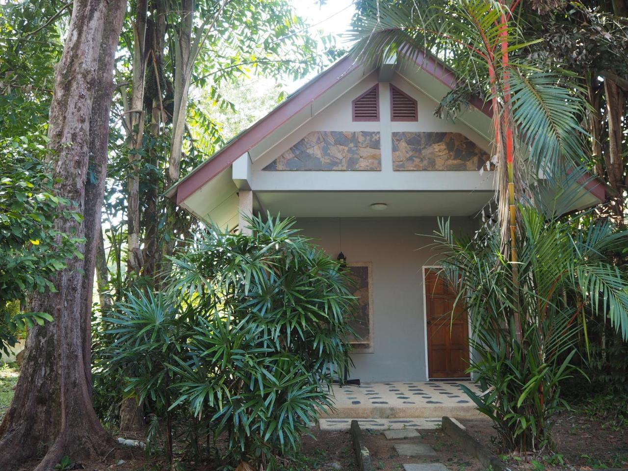 Coconut Bungalow Nai Yang Exterior photo